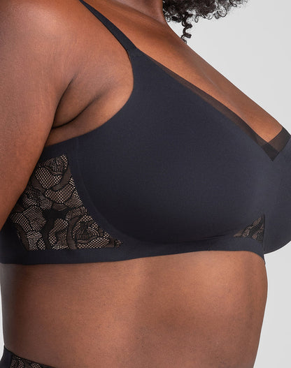 CrossOver Lace Bra